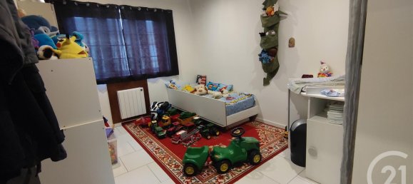 Casa T4 em Saint-Quentin-sur-Coole, France N.º 46945 10