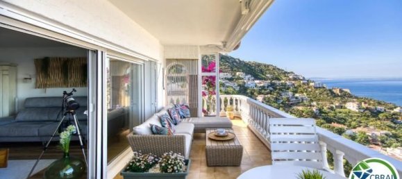 Apartamento de 2 dormitorios en Roses, Spain No. 187179 3