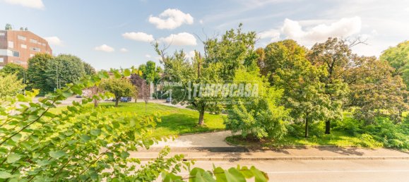 2 bedrooms Apartment in Milan, Italy No. 347087 5