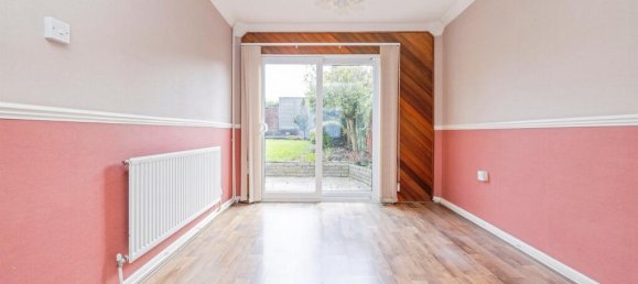 3 bedrooms Commercial property in Borehamwood, United Kingdom No. 6212 5