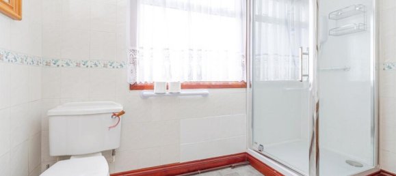 3 bedrooms Commercial property in Borehamwood, United Kingdom No. 6212 21