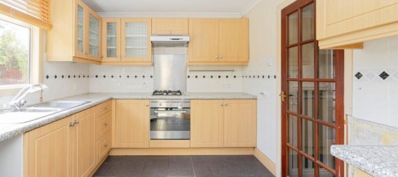 3 bedrooms Commercial property in Borehamwood, United Kingdom No. 6212 2