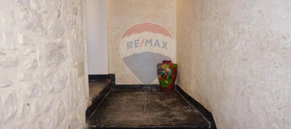 4 rooms House in Ragusa, Italy No. 7048 55