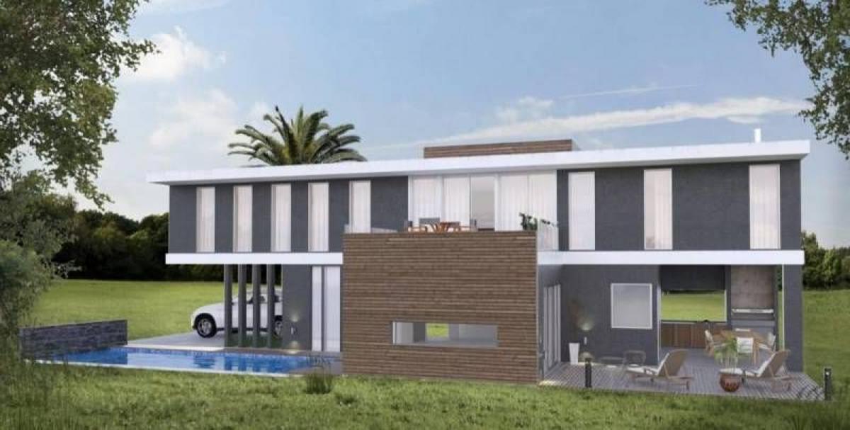 4 bedrooms House in Berazategui, Argentina No. 77157