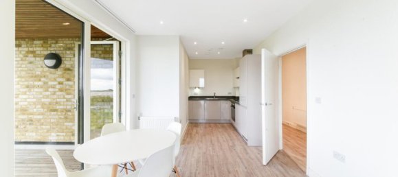 1 bedroom Apartment in Stonebridge, United Kingdom No. 4321 3