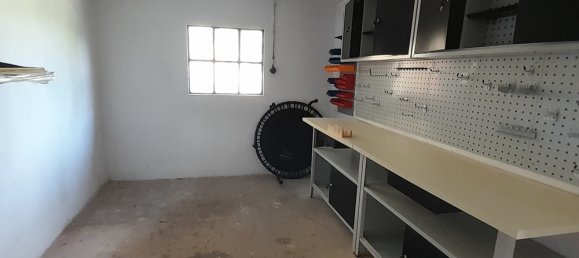 3 rooms House in Wesermarsch, Germany No. 177923 2