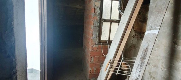 334m² Building in A Coruna, Spain No. 48447 3