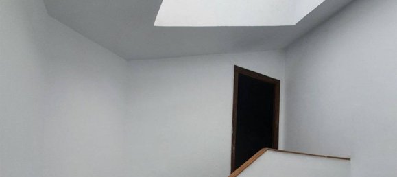 334m² Building in A Coruna, Spain No. 48447 2