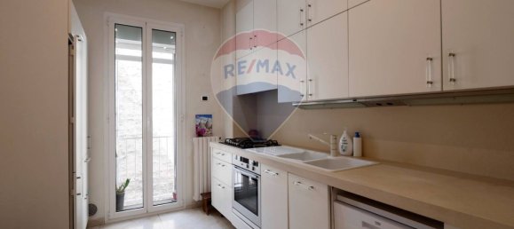 Apartamento de 5 dormitorios en Bari, Italy No. 337738 7
