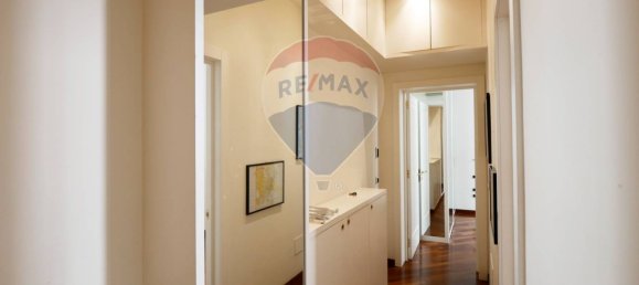 Apartamento de 5 dormitorios en Bari, Italy No. 337738 15