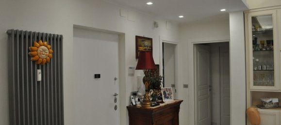 6 bedrooms Apartment in Rome, Italy No. 321195 17