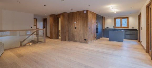 4 Schlafzimmer Gewerbliche Immobilie in Les Belleville, France, Nr. 397 2