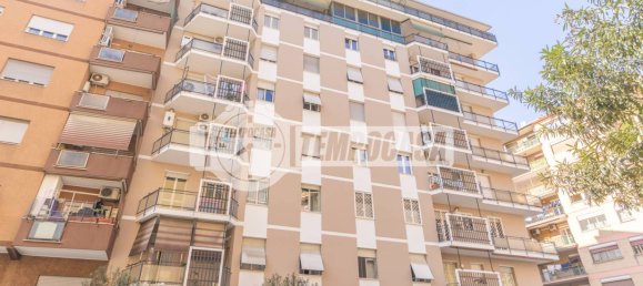 2 bedrooms Apartment in Rome, Italy No. 321380 34