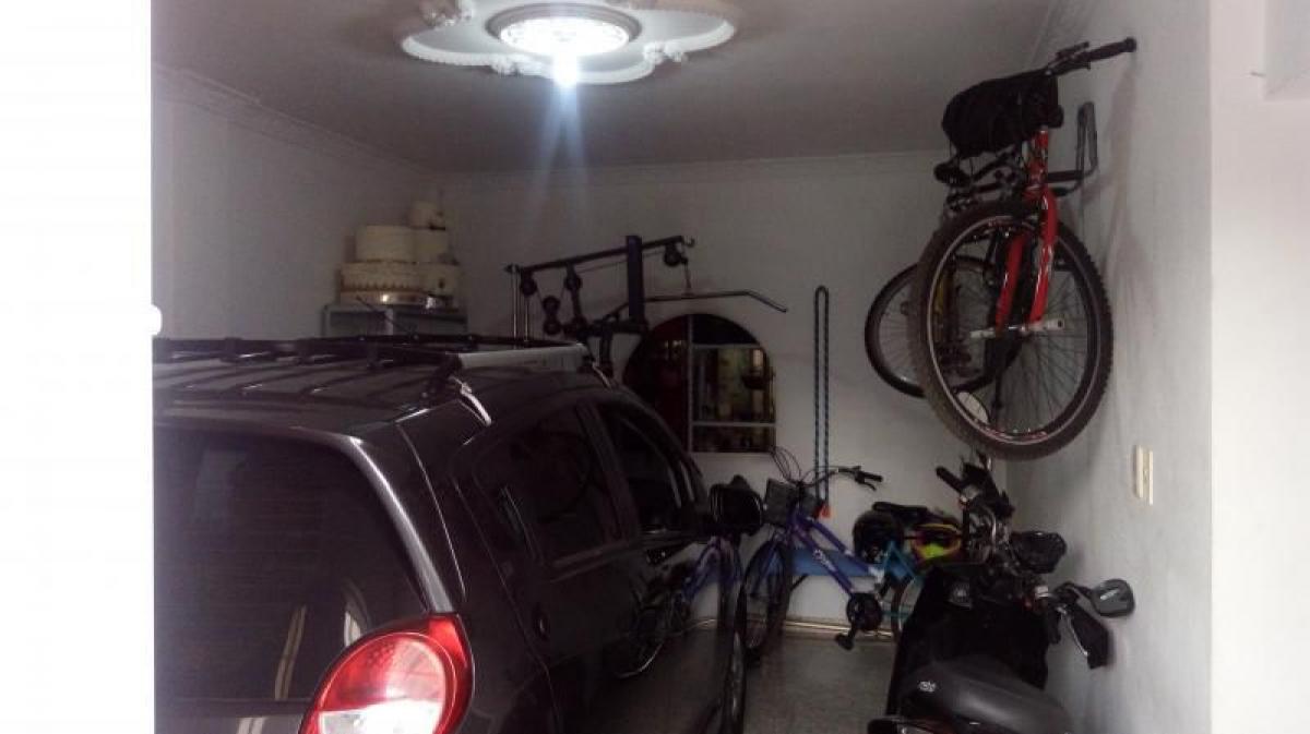 3 bedrooms House in Valle del Cauca, Colombia No. 2221