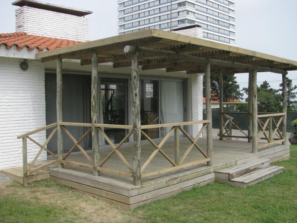 Дом с 2 спальнями в Мальдонадо, Уругвай № 1146