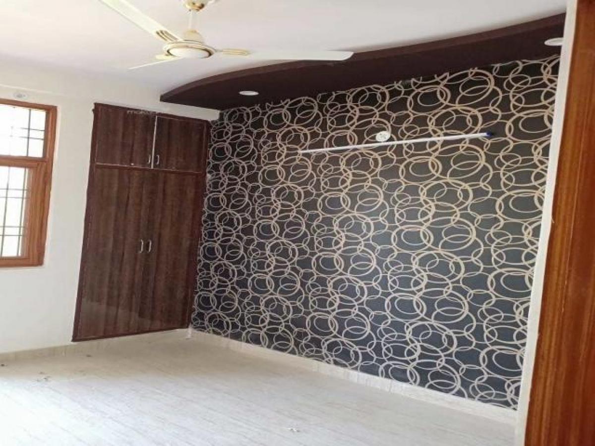 Studio in Noida, India No. 23941