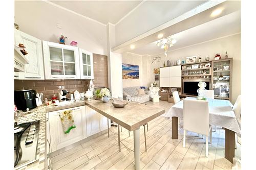 Apartamento T2 em Calvizzano, Italy N.º 275942