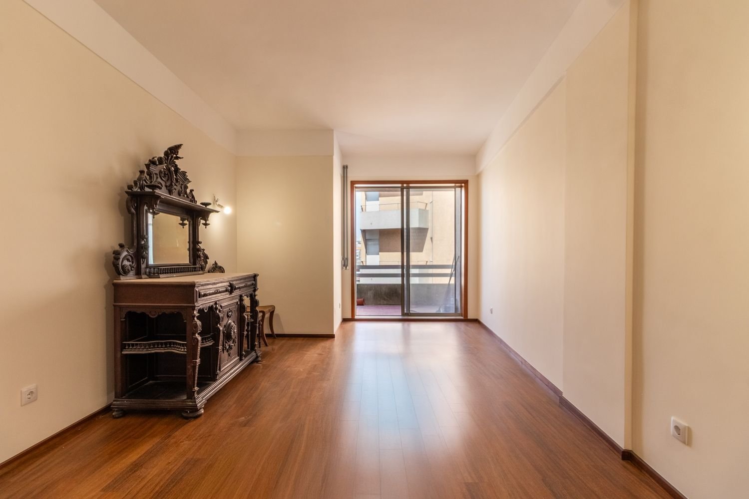 Apartamento de 3 dormitorios en Porto, Portugal No. 235719