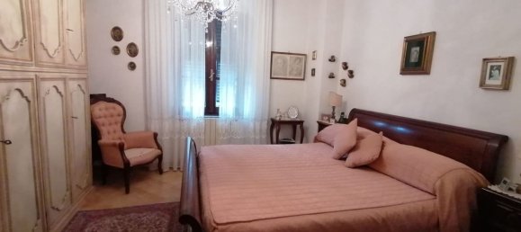 Casa de 4 habitaciónes en Carrara, Italy No. 48109 4