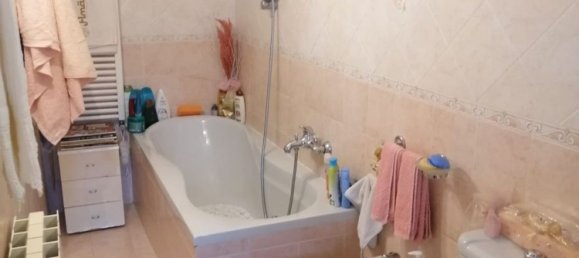 Casa de 4 habitaciónes en Carrara, Italy No. 48109 2