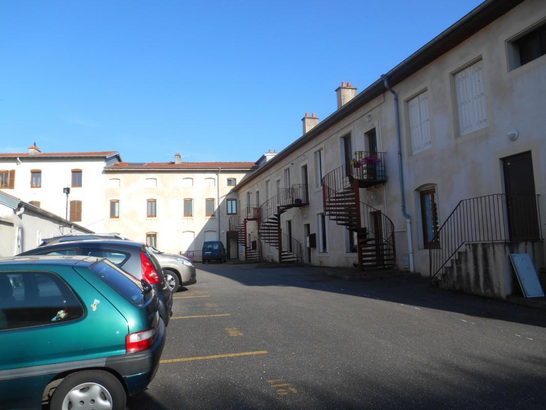700m² Building in Toul, France No. 240943