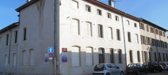 700m² Building in Toul, France No. 240943 2