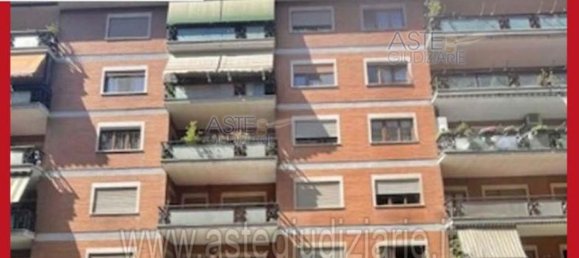5 bedrooms Apartment in Rome, Italy No. 330879 21