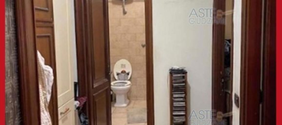 5 bedrooms Apartment in Rome, Italy No. 330879 9