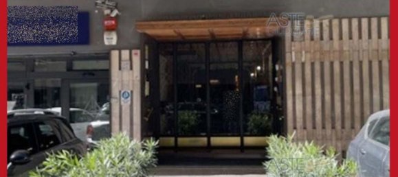 5 bedrooms Apartment in Rome, Italy No. 330879 2