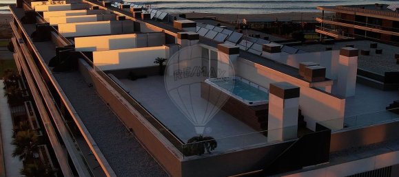 Квартира с 3 спальнями в Вила Нова ди Гая, Португалия № 110954 3