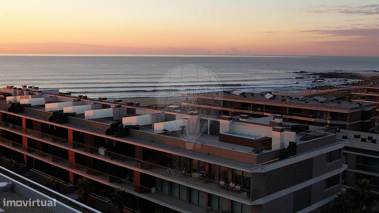 Квартира с 3 спальнями в Вила Нова ди Гая, Португалия № 110954