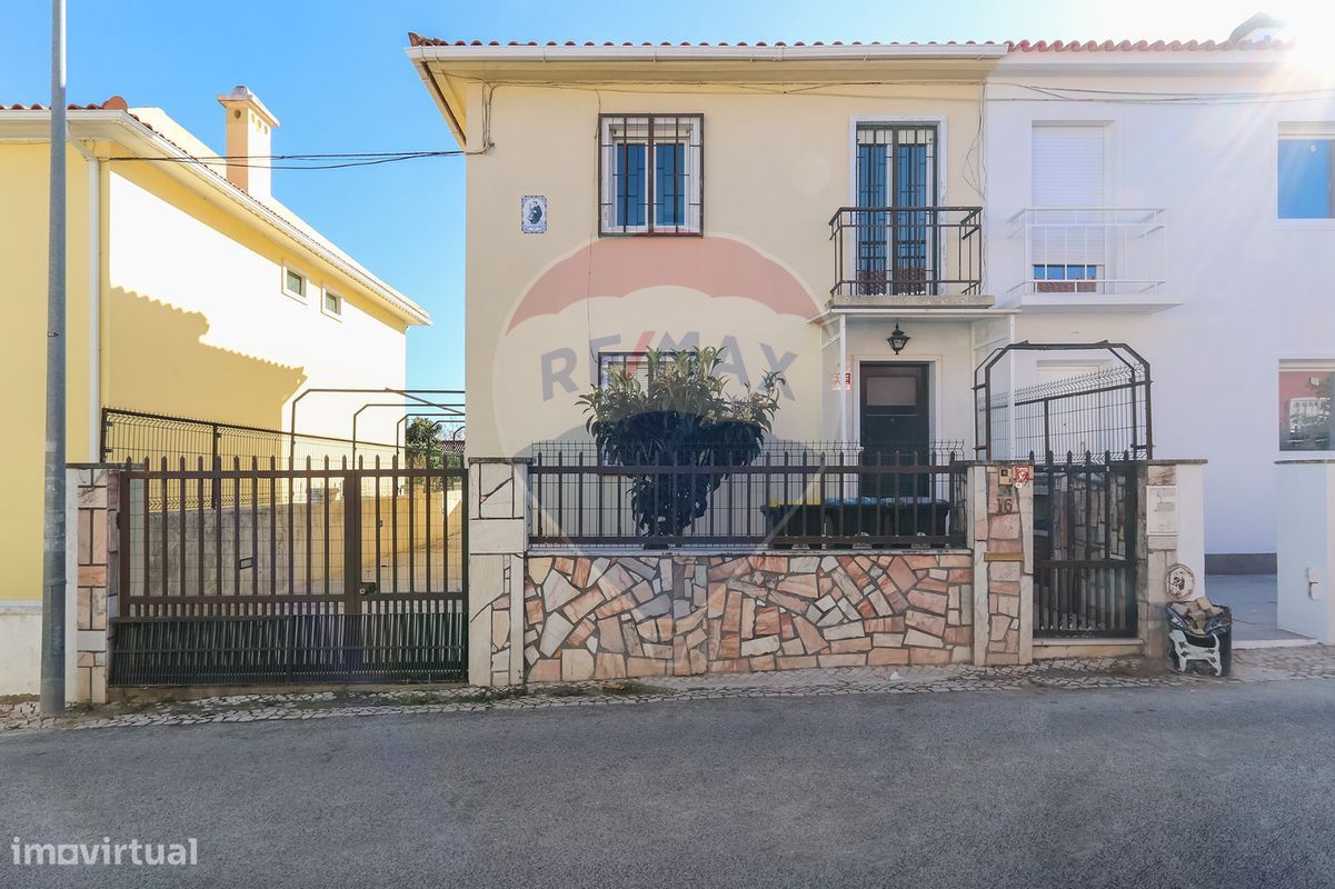 4 bedrooms House in Lisbon, Portugal No. 166173
