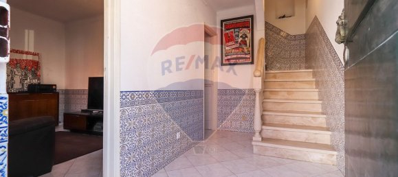 4 bedrooms House in Lisbon, Portugal No. 166173 23