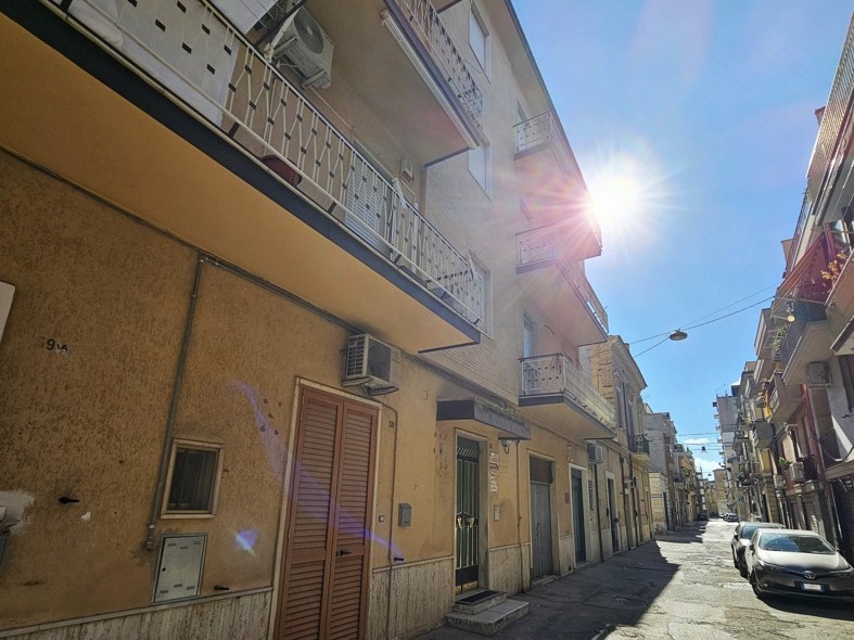 Квартира с 3 спальнями в Сан Северо, Италия № 353743