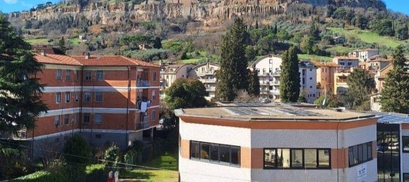 3 Schlafzimmer Wohnung in Orvieto, Italy, Nr. 84724 12