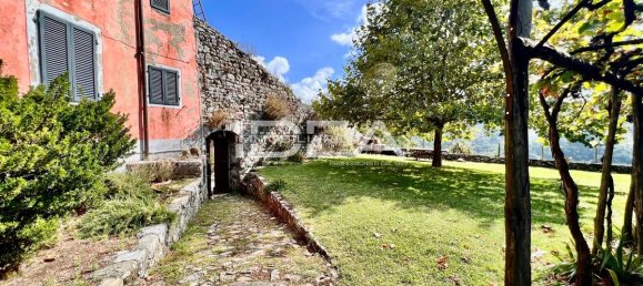 7-salle Terrain à Barga, Italy No. 24458 3