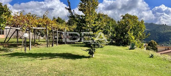 7-salle Terrain à Barga, Italy No. 24458 5