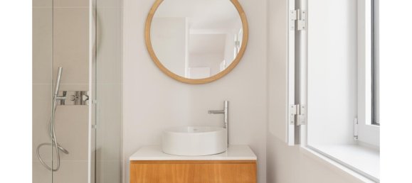 3 bedrooms Duplex in Lisbon, Portugal No. 97801 11