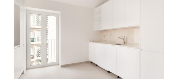 3 bedrooms Duplex in Lisbon, Portugal No. 97801 18