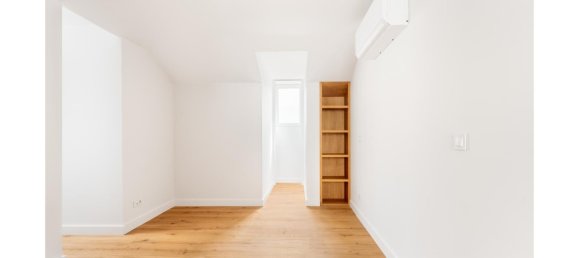 3 bedrooms Duplex in Lisbon, Portugal No. 97801 8