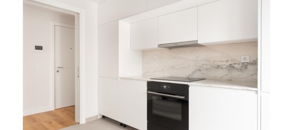 3 bedrooms Duplex in Lisbon, Portugal No. 97801 16