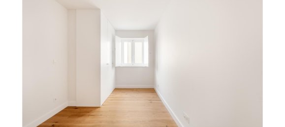 3 bedrooms Duplex in Lisbon, Portugal No. 97801 4