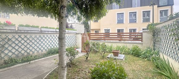 Casa de 3 dormitorios en Suresnes, France No. 299611 2