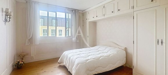 Casa de 3 dormitorios en Suresnes, France No. 299611 5