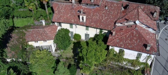 5 bedrooms House in Montano Lucino, Italy No. 362319 3