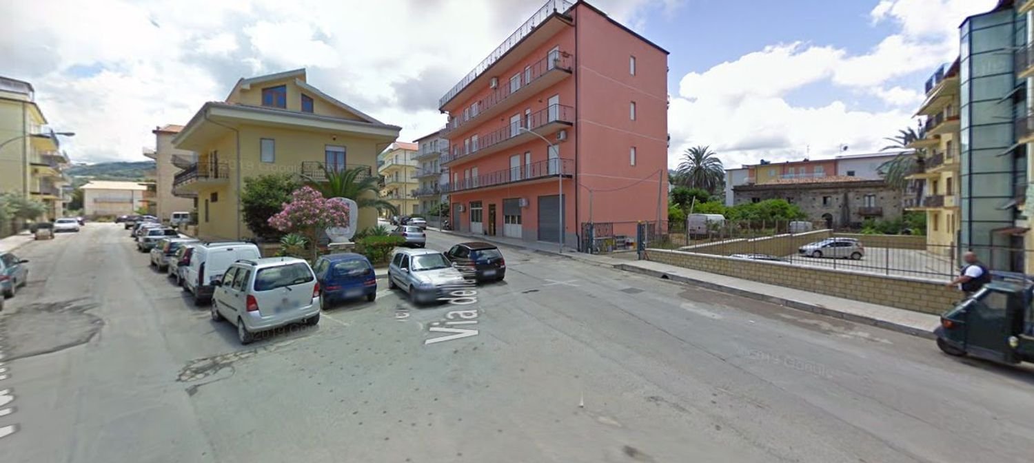 5 rooms Apartment in Capri Leone, Italy No. 43107