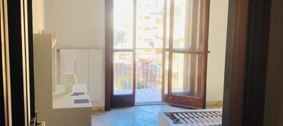 5-salle Appartement à Salerno, Italy No. 32490 15