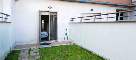 2 rooms Apartment in Rome, Italy No. 189518 7