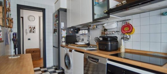 2 bedrooms Apartment in Milan, Italy No. 327535 12