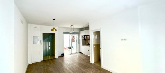 6 bedrooms Building in Malaga, Spain No. 180555 5